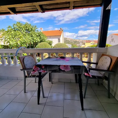 Ara-talan Apartman