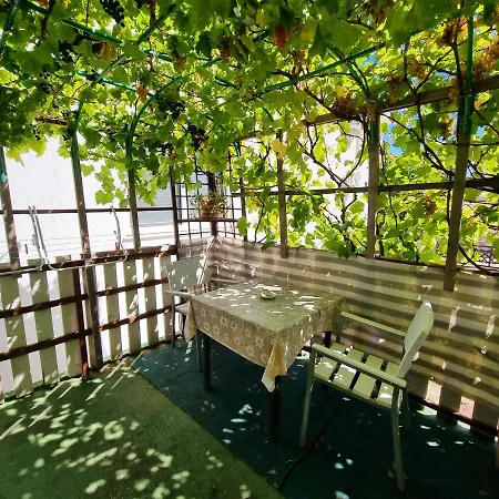 Ara-talan Apartment