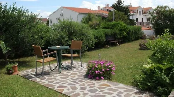 Ara-talan Apartment *